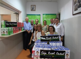 Caja Rural entrega una tonelada de solidaridad