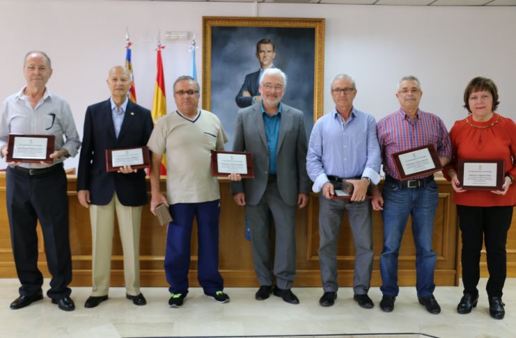 El Ayuntamiento extiende por primera vez el homenaje de los jubilados