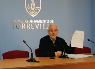El alcalde de Torrevieja asegura que el Ayuntamiento está pagando en tiempo y forma a todos los proveedores