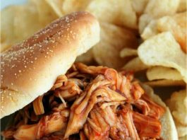 Sándwich de pollo con miel y BBQ