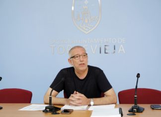 El gobierno aprueba una modificación de crédito y anuncia la renuncia a seguir tramitando el presupuesto de 2017