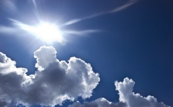 Sol y temperaturas suaves para el puente del Pilar